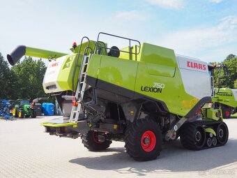 CLAAS Lexion 750TT + V900 - 3