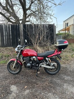 SUZUKI GSX 750 - 3