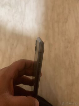 iPhone 11 64GB - 3