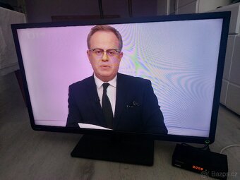 Prodám televizi s přehrávačem a hdmi kabelem - 3