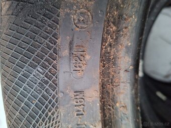 Prodám zimní pneu  Continental 275/50 r20 - 3