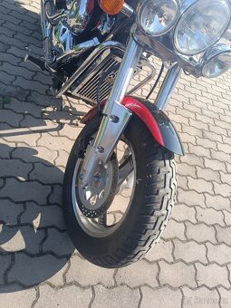 Suzuki VZ800 Marauder - 3