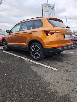 Roční Škoda Karoq 1.5 TSi Orange 8./24 - 3