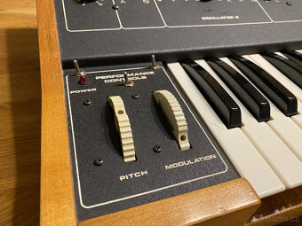 Analogový syntezátor Moog Prodigy - 3
