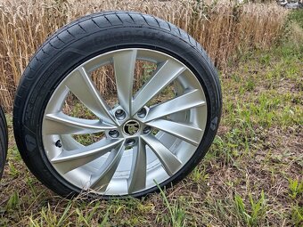 Originál ALU kola Škoda Superb R18 + letní pneu - 3