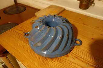 Litinová forma na bábovku - 3