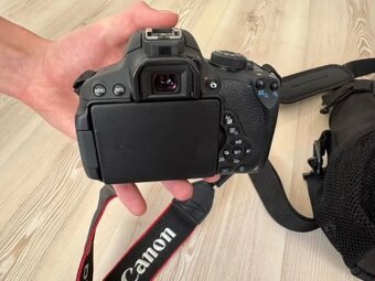 Canon EOS 700D - 3