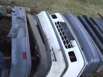 Prodám Mix nárazníků na osobní vozy cca 1980-2000rv - 3