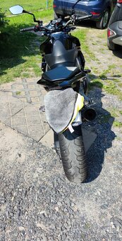 CB1000r - 3