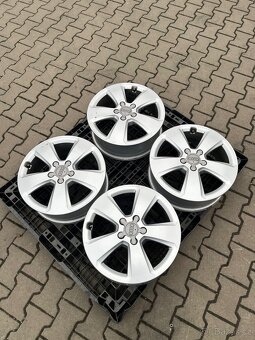 Audi A3, 8V0 kola 17" - 3