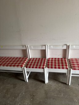 PRODÁM DVĚ LAVICE A DVĚ ŽIDLE -MASIV - 3