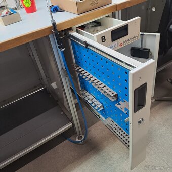 Montážní stoly - 3