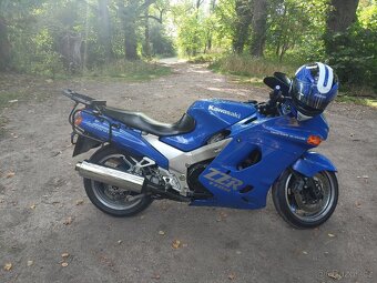 Kawasaki ZZR 1100 - 3