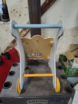 Dřevěná interaktivní chodítko - 3