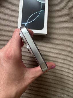 iPhone 16 pro 256 GB - 3