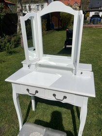 Toaletka se zrcadlem a stoličku - 3