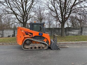Pásový smykový nakladač Komatsu CK 20-1, hmotnost 3.6 t - 3