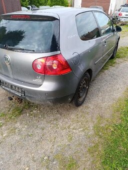 VW Golf 5 1,6 75 KW - 3