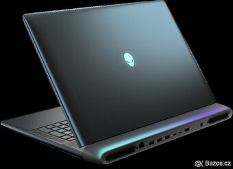 18"_ALIENWARE 18 AREA-51_300HZ_U9-275HX_32GB_RTX 5080 16GB - 3