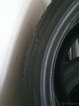 255 40 20 101W zimní Hankook - 3