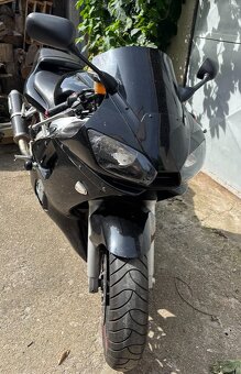 Yamaha YZF R6 2002 - 3