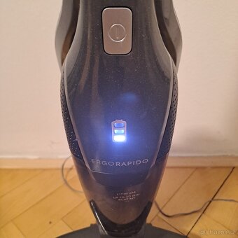 Tyčový vysavač Elektrolux Ergorapido - 3