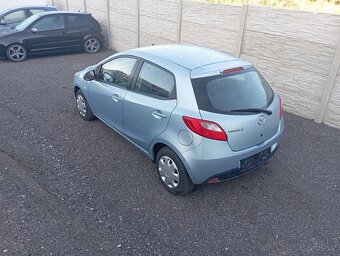 Mazda 2 1,5 benzín 76kw , výhřev sedaček - 3