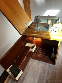 Šicí stroj Lada 225 retro - 3