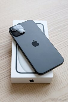 iPhone 15, 128 GB, černý - 3