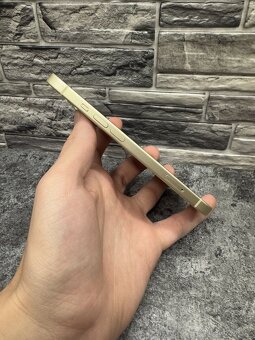 iPhone 15 128GB Yellow, baterie 84% - 3