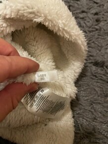 Dětské čepice různé velikosti - 3