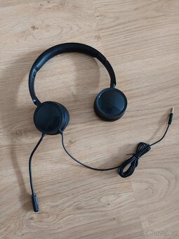 Drátová sluchátka s mikrofonem. New Bee - 3