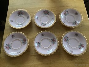 Růžový porcelán .- kávová sada - 3