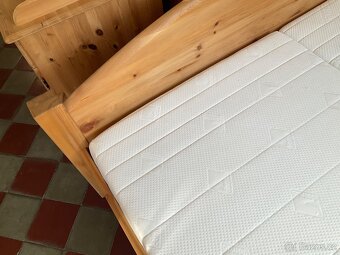 Prodám manžel skou postel voskované borovice Masiv - 3