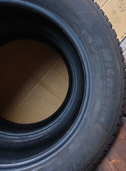 Michelin CrossClimate 205/60R16. - 3