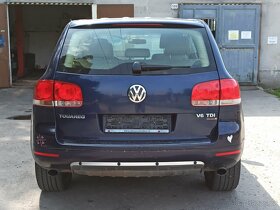 NÁHRADNÍ DÍLY - VW TOUAREG 3,0TDi 165KW BKS, barva D5Q - 3