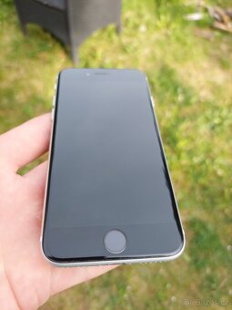 iPhone SE 2020 256 GB bílá nová baterie 100 % stav kompletní - 3