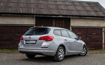Opel Astra Sport Tourer ST 1.7CDTi ECOTEC 81kW M6 - 3