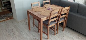 Jídelní stůl a čtyři židle zn. Ikea - 3