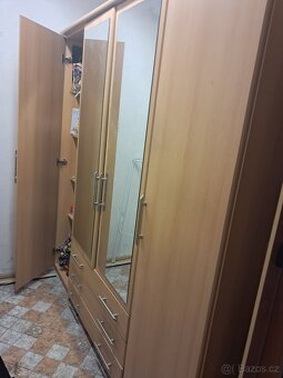 Skříň na oblečení -REZERVOVÁNO - 3