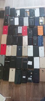 Mobily 58 ks Iphone a Android na náhradní díly nebo opravu - 3