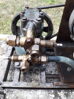 Kompresor funkcni dvouvalec pekny stav - 3