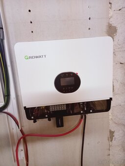 Solární měnič Growatt SPF 6000 ES Plus - 3