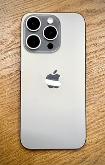 iPhone 15 Pro 256GB přírodní titan - 3