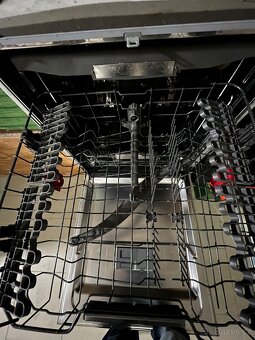 Plně integrovaná myčka nádobí Whirlpool WIP 4O32 PF E - 3