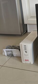 Nepoužitá APC Back-UPS CS 350I - 3