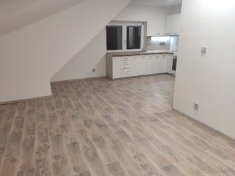 Pronájem bytu 2+kk, 49 m² – Lačnov - 3