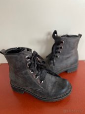 Kotníčkové boty na zip, velikost 31 - 3