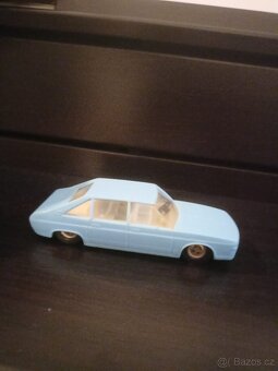 Plastové modely tatra 613 - 3