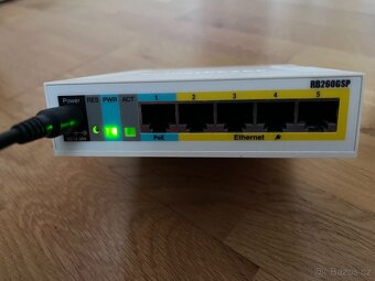 Prodam Mikrotik Switch RB260GSP - 3